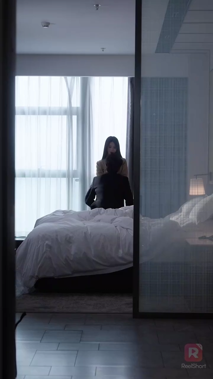 Me Ama, Mas Me FereFoto