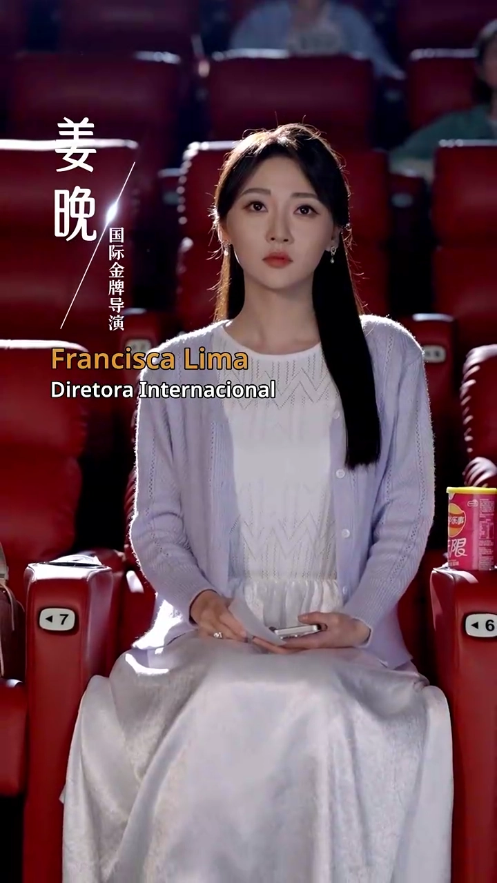 Divorciada, Diretora de VoltaFoto