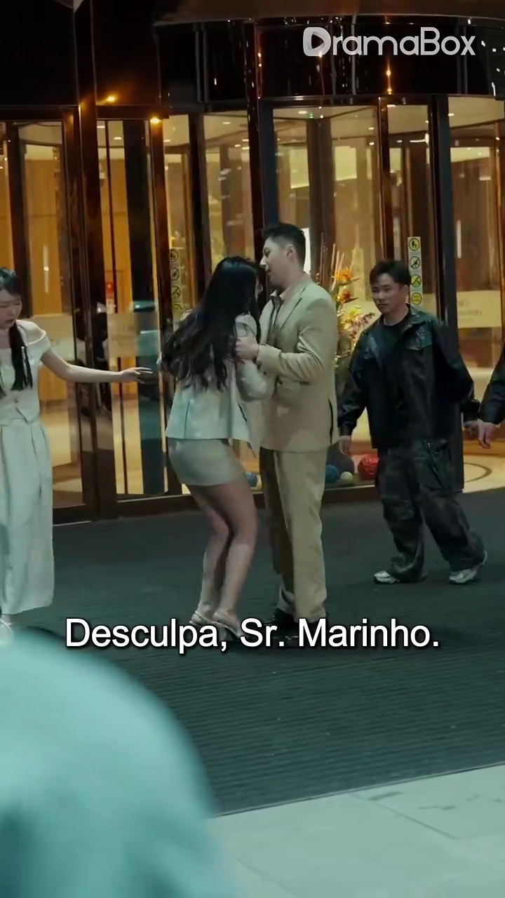 O Homem por Trás do Uniforme (Dublado)Foto