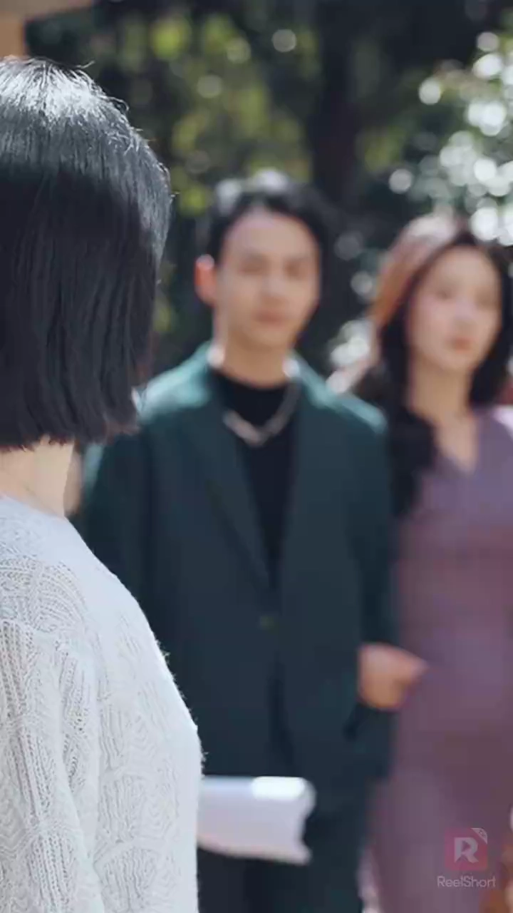 Sendo Largada, Casei-me Com o Tio DeleFoto