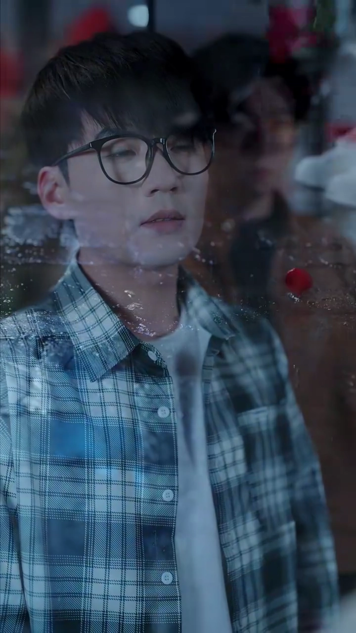 Turmoil do Triângulo AmorosoFoto