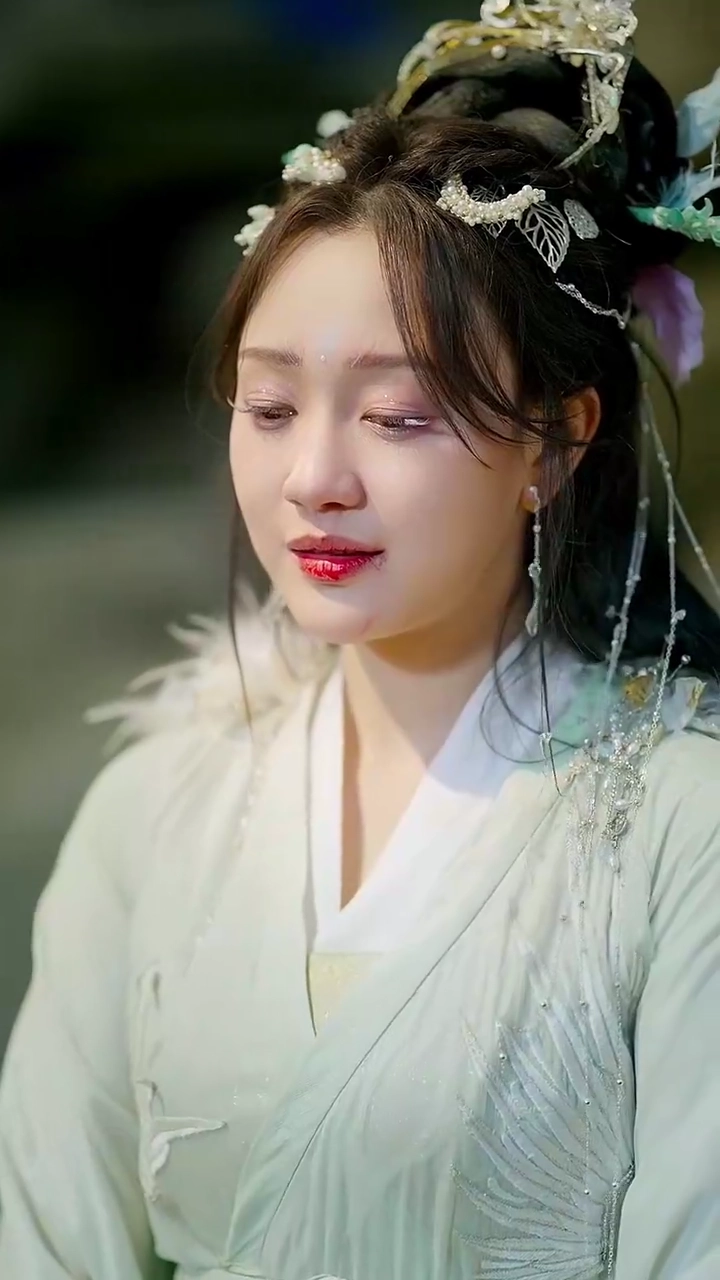 [Versão dublada] Amor e ódio da fênix: Provas de cultivoFoto