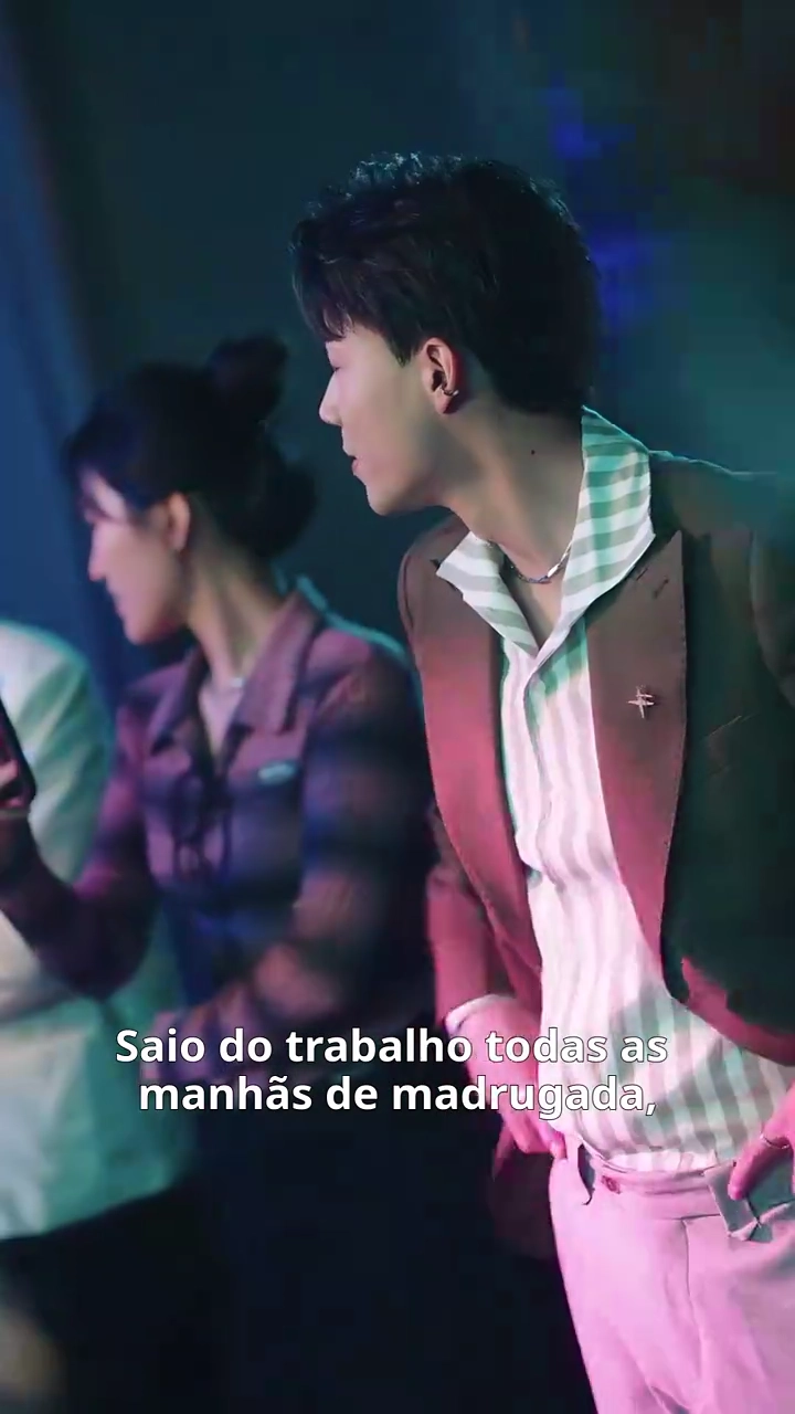 [Versão dublada] O bilionário sem-tetoFoto