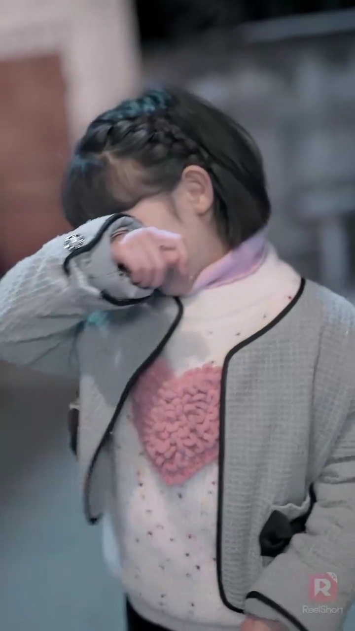 Pai de Quatro Dedos Me Ajuda a RevidarFoto