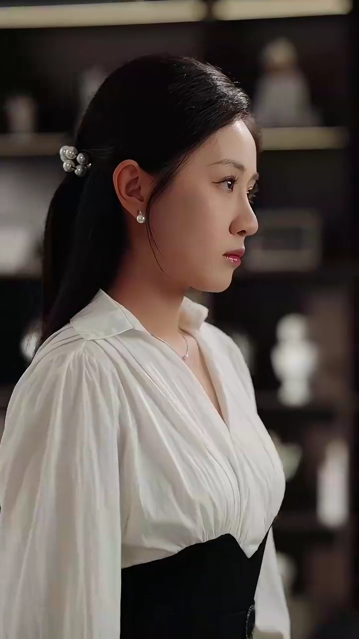 Любовь не возвращается, как река с берегомфото