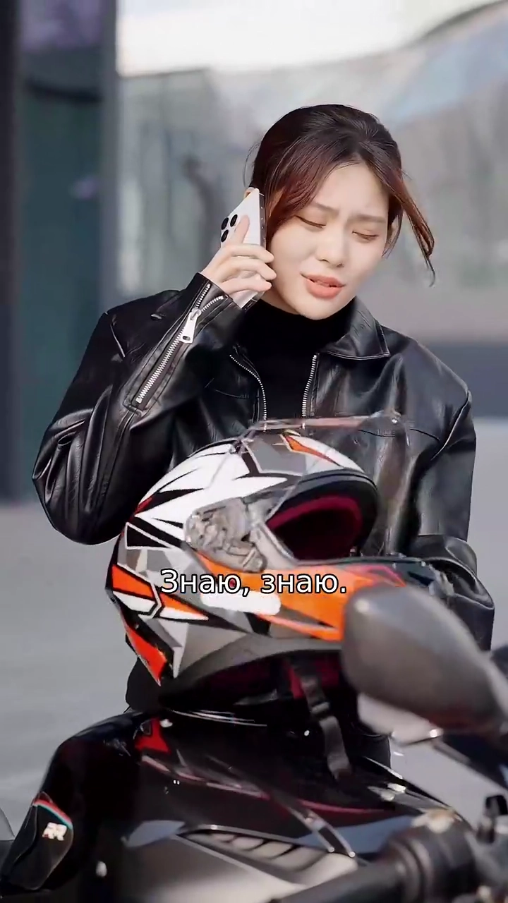 Замужем за чудовищем в костюмефото