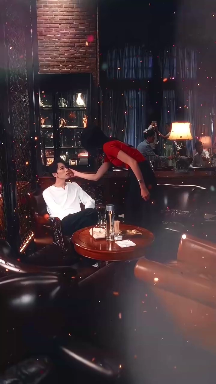 年上の姉、狼系彼氏写真