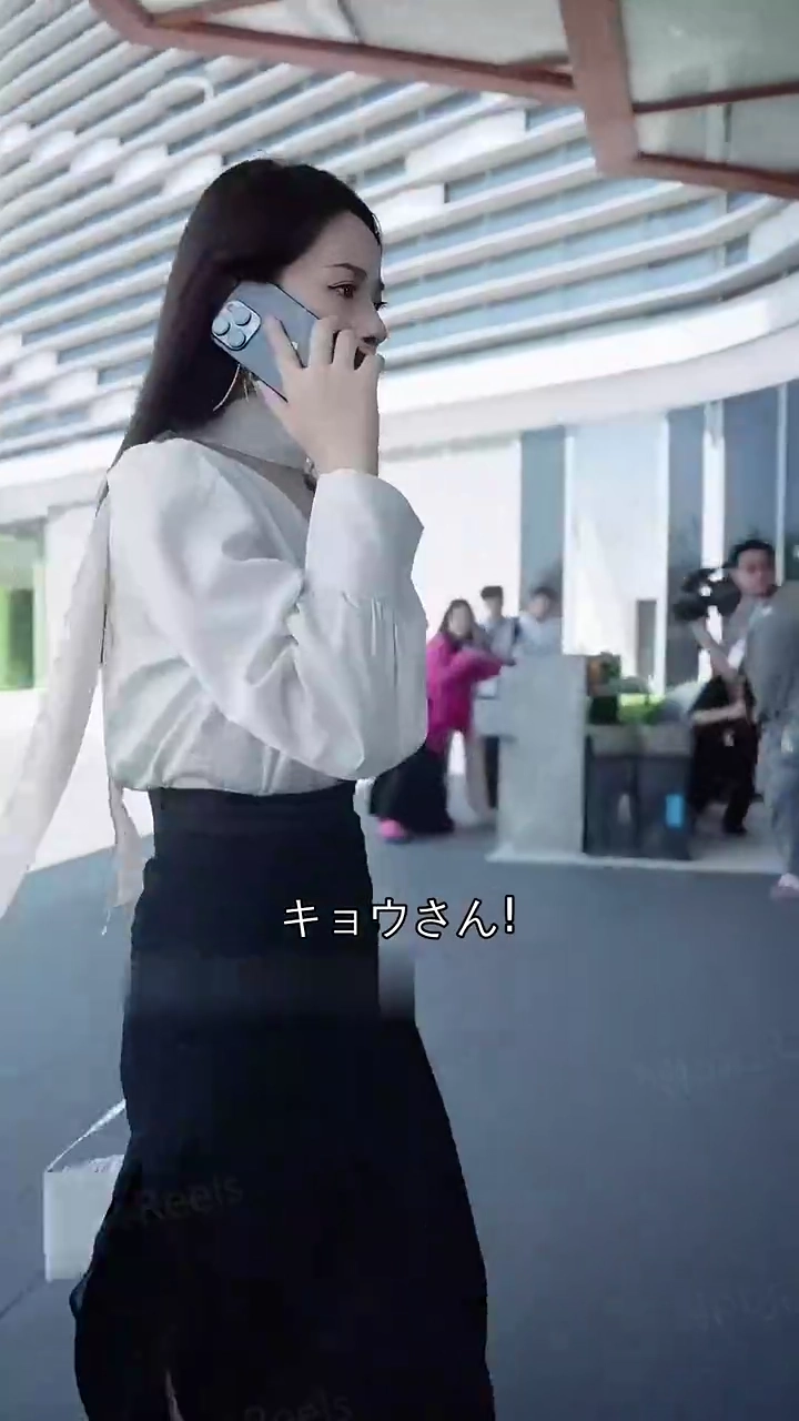 見せ付けにハマるCEO写真