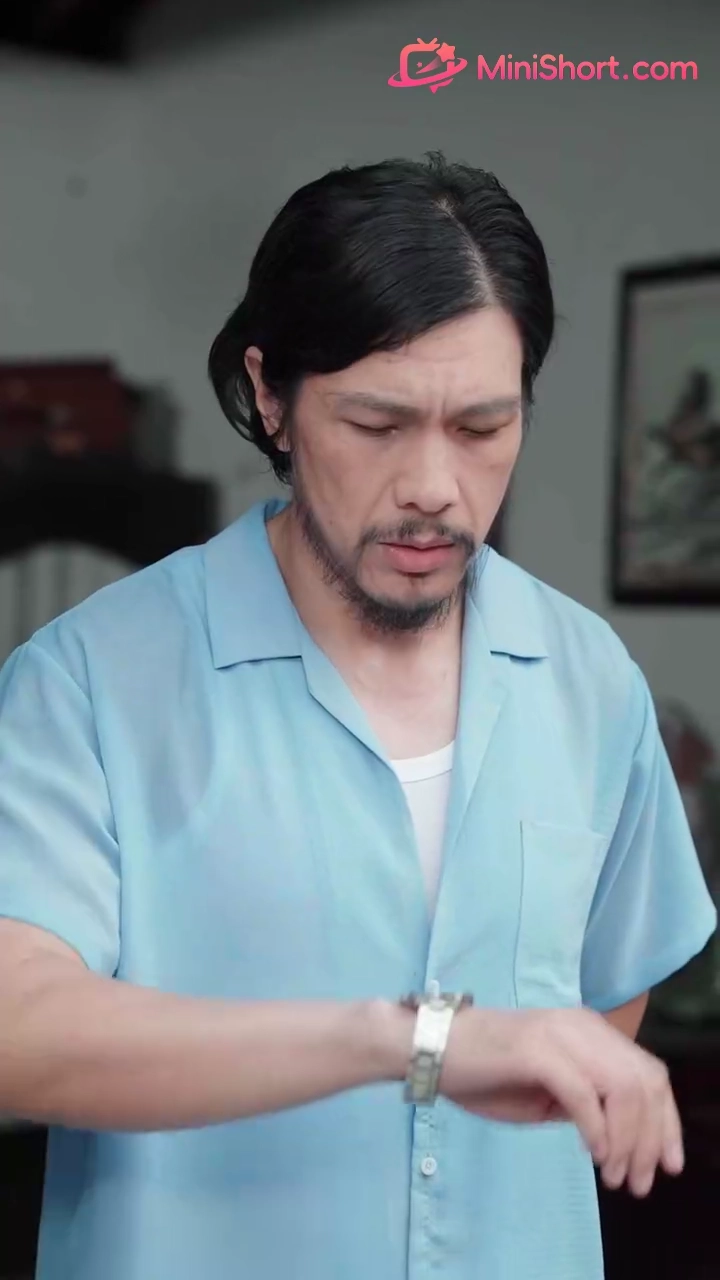 Village Top Scholar vs. Rich Heiress photo