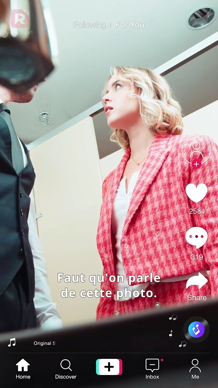 Une Photo Intime Envoyée À Mon Boss SexyPhoto