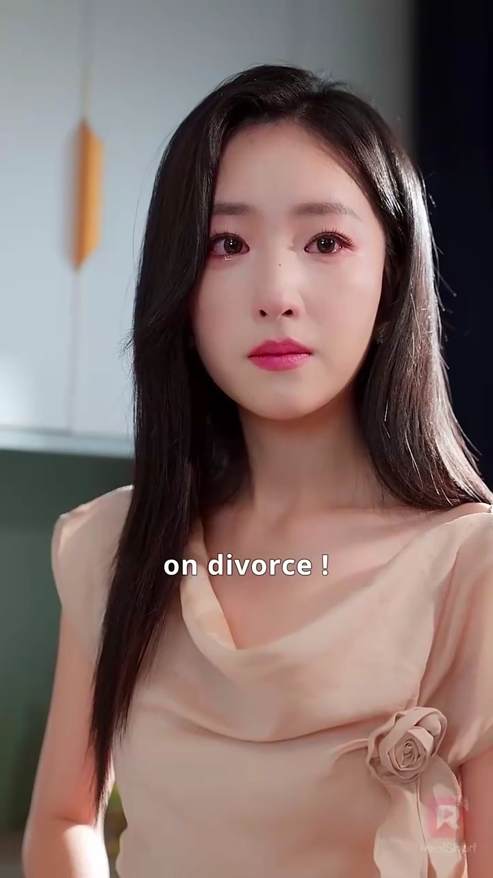 Divorcée, Dévouée et DominatricePhoto