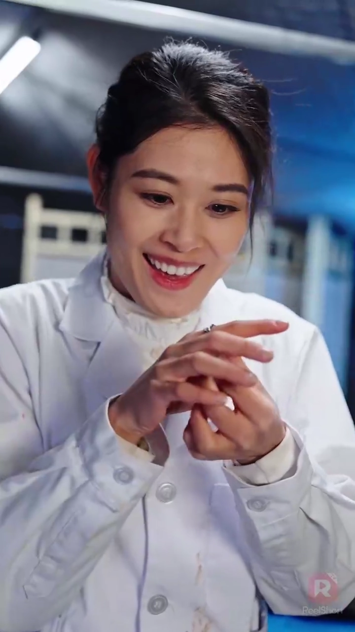 ความรักในเถ้าถ่านรูปภาพ