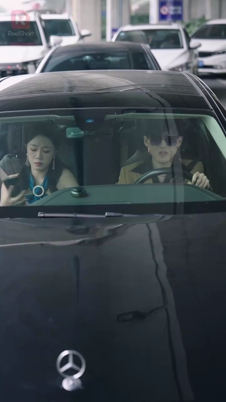 การโต้กลับของราชินีรูปภาพ