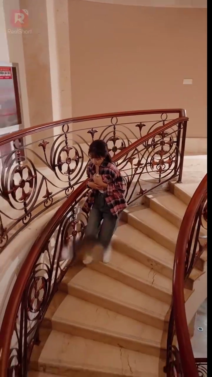 กลับมาเพื่อแก้แค้นรูปภาพ