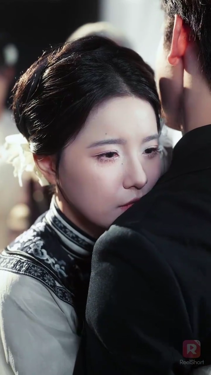 เขากลับมา ในคราบสามีของฉันรูปภาพ