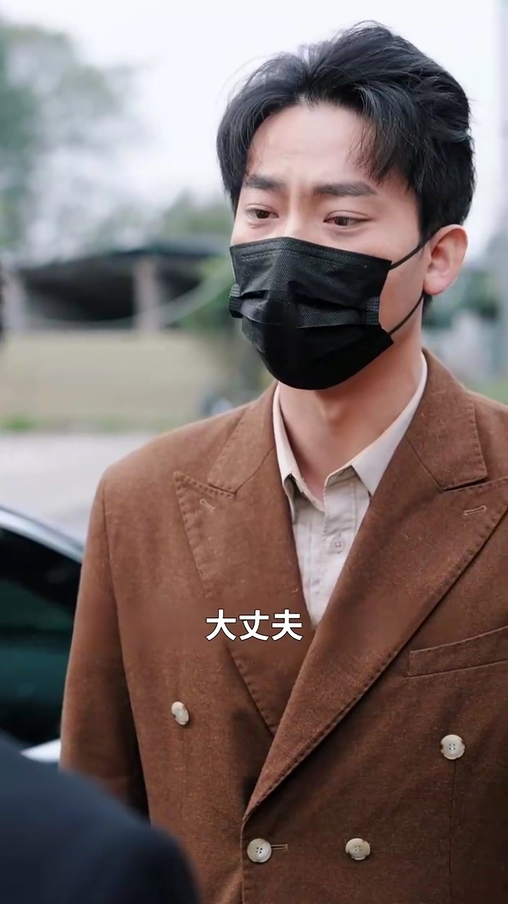 隠された男写真