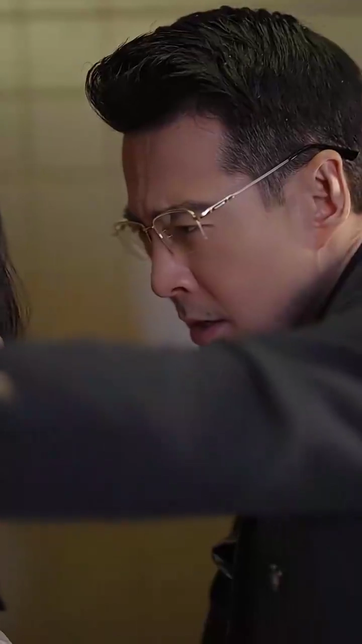 Manjakan Aku, Tuan Nikifoto