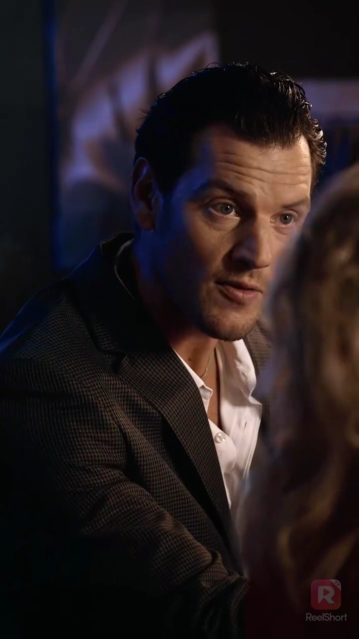 Bayinya Terjebak oleh Miliarderfoto