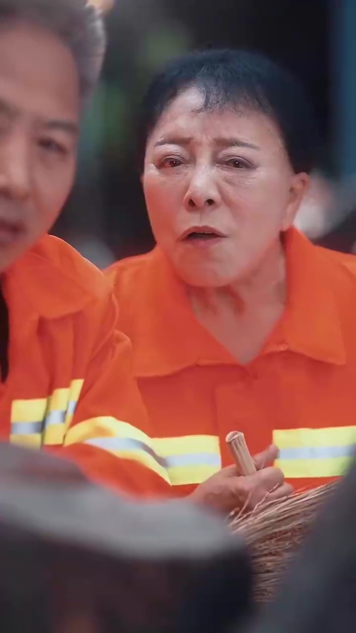 [Versi suara dubbing] Cinta Disewa: Miliarder yang Tersembunyifoto