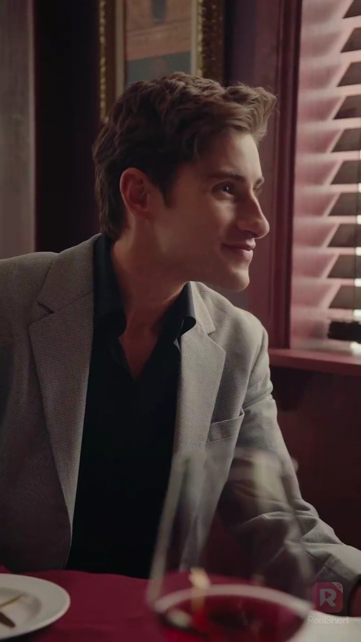 Jatuh Cinta pada Ayah Mafia Mantan Pacarkufoto