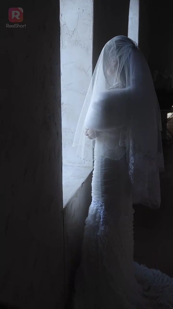 ฉันแต่งงานในฐานะเจ้าสาวทดแทนรูปภาพ