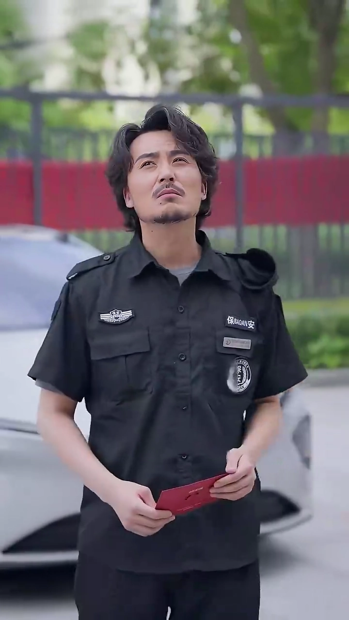 俺は宴会で億万長者の父親を拾った？！写真