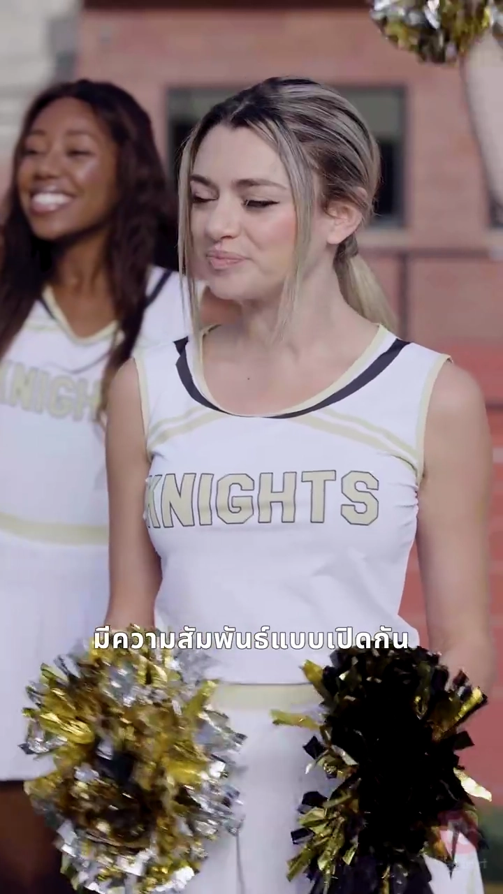 เกิดใหม่จากหลังรักแรกการทรยศรูปภาพ