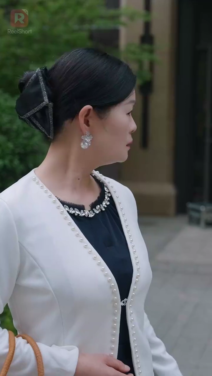 มาดามซีอีโอขยับเกมรูปภาพ