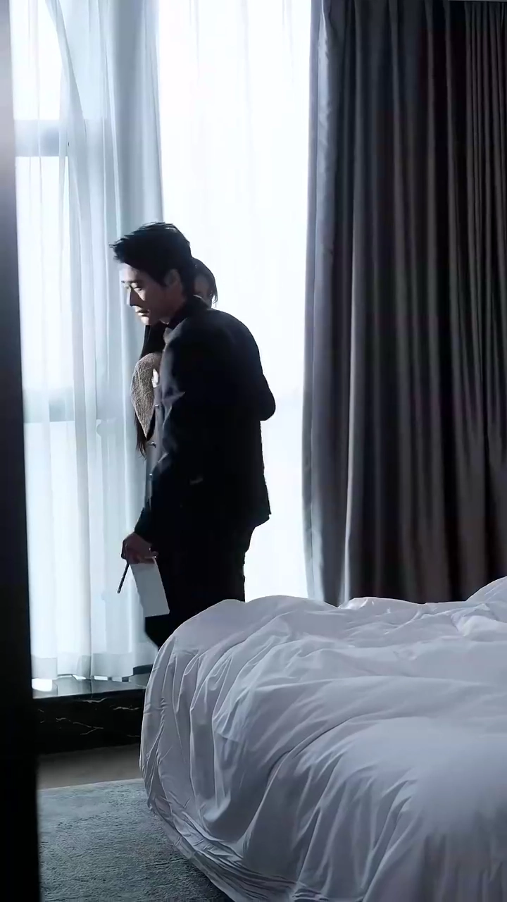 許されぬ結婚写真