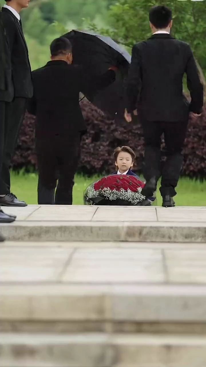 電撃婚相手は競合ライバルだっと写真