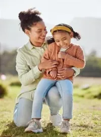 Couverture du roman UNE FAMILLE À AIMER 