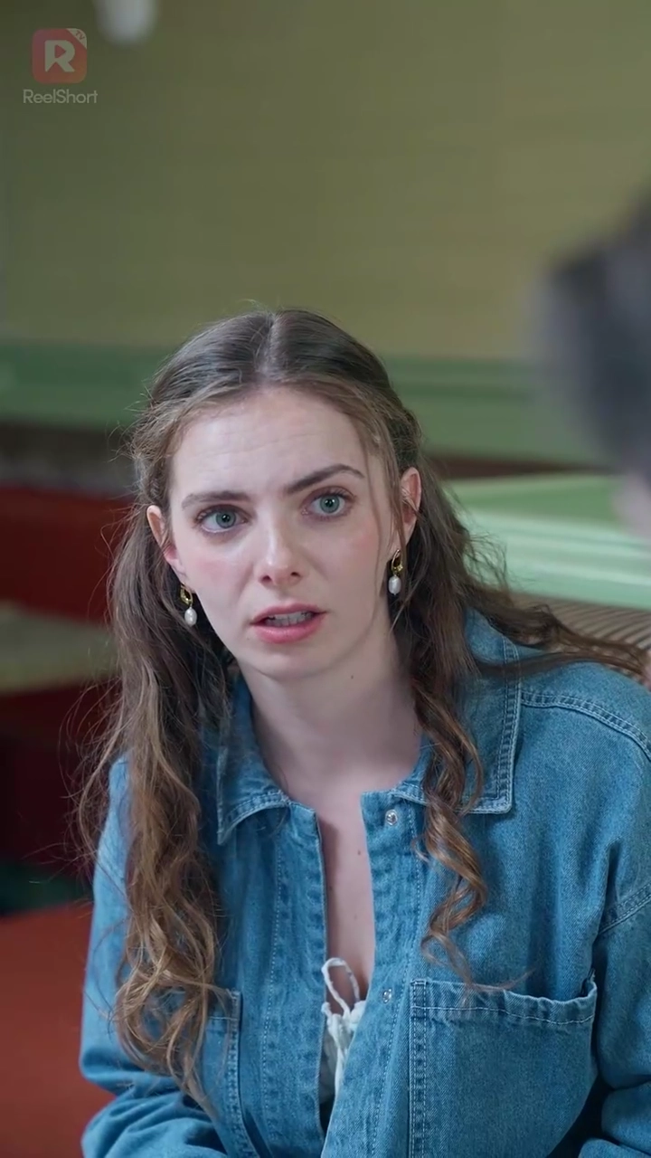 シャイニングスーツの騎士写真