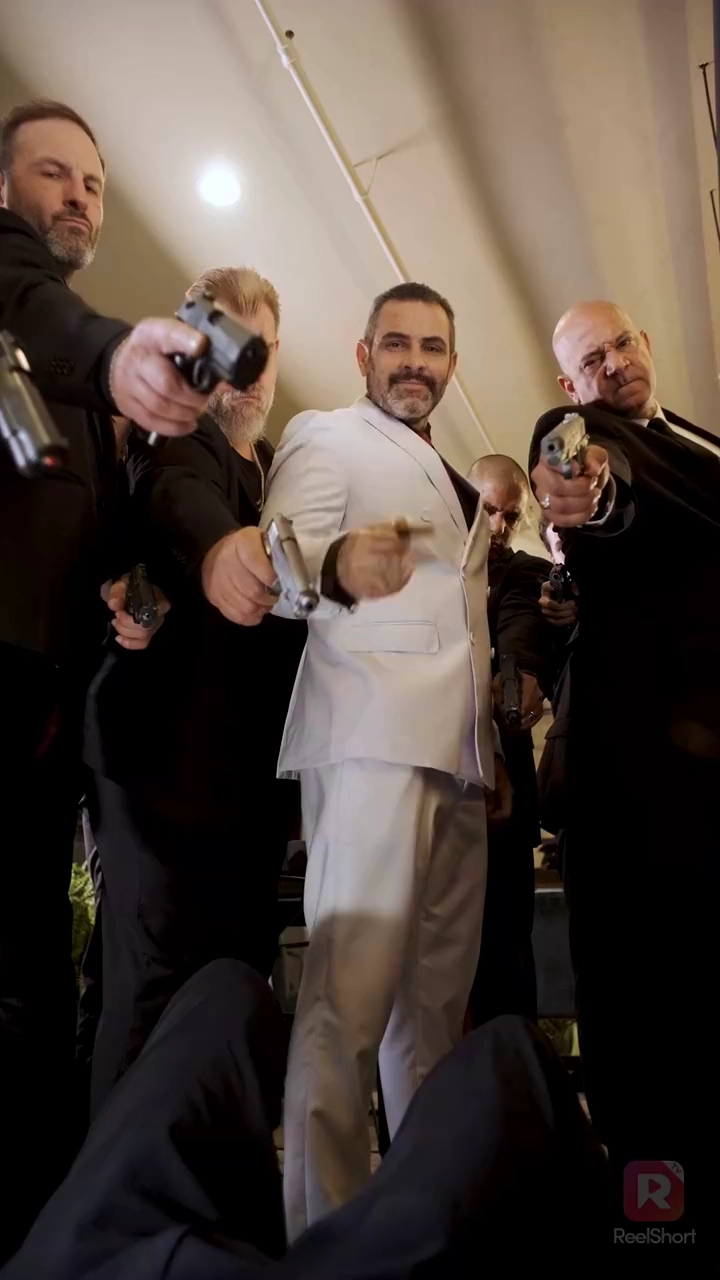 [吹き替え] マフィアボス高校復帰写真