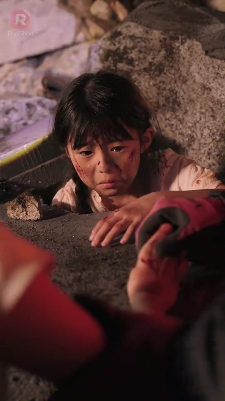 消防士の元夫、悔恨の炎に焼かれて写真