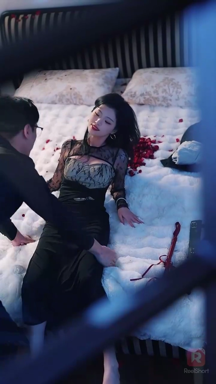 流産と不倫 ~医師の復讐が始まる結婚式~写真