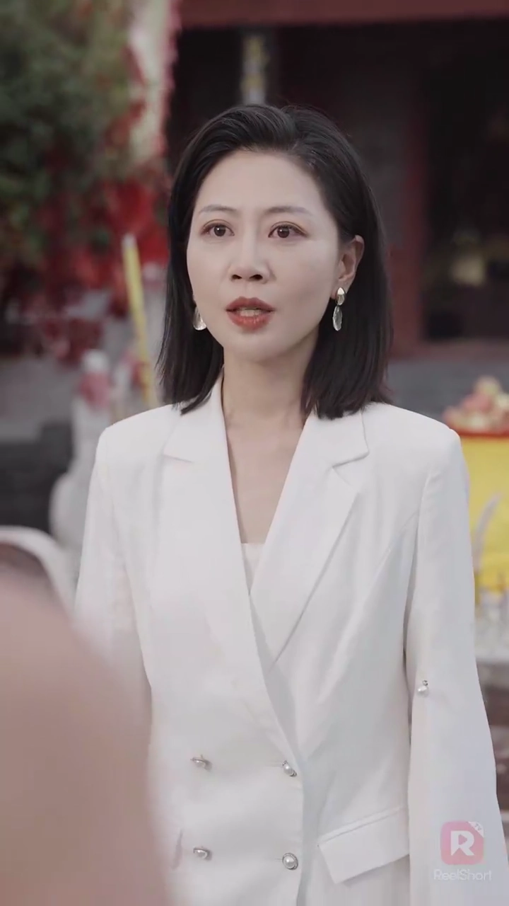 結婚式の日、富豪家族の後継者ぎになった写真