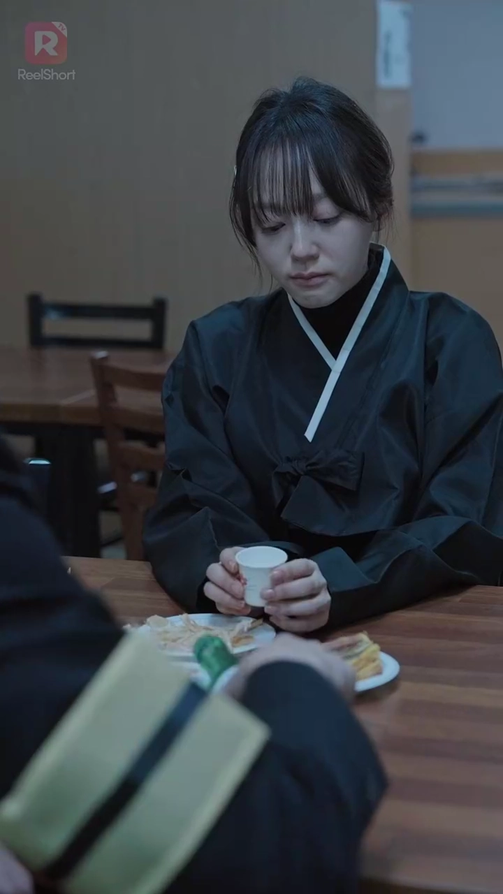 恋を呼ぶ魔法の酒場写真