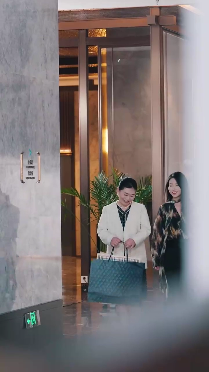 姉をミストレスと間違えて写真