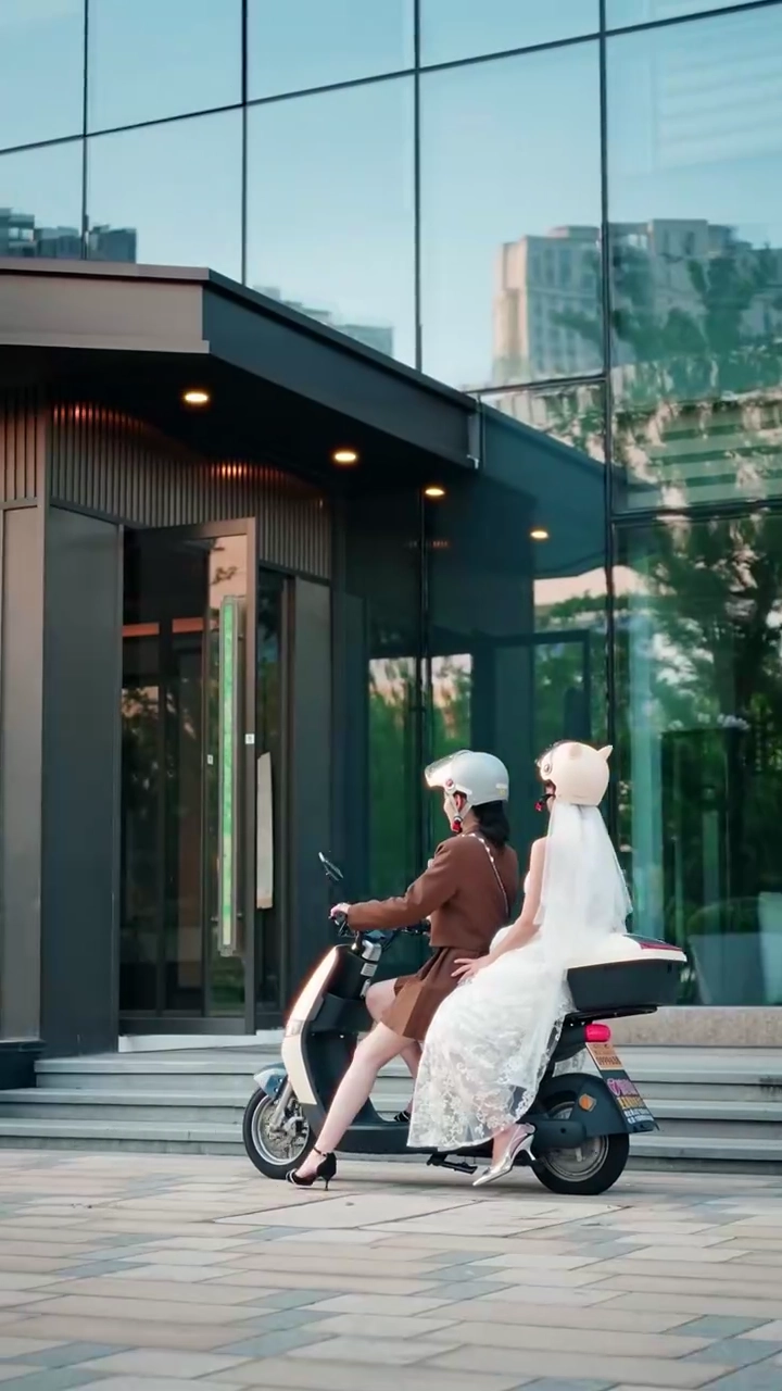 おっさん、人間違ってない？写真