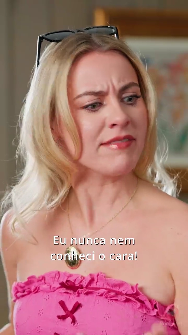 Estrangeiros em Amor SecretoFoto