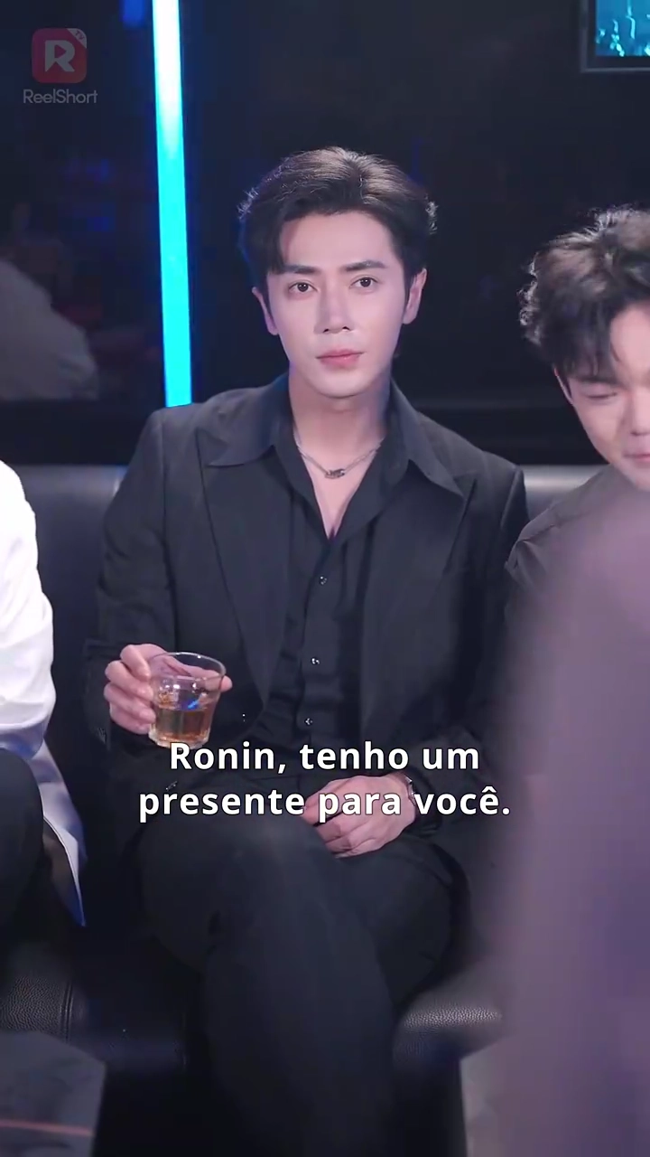 O Segredo Indecente do Sr. LewisFoto