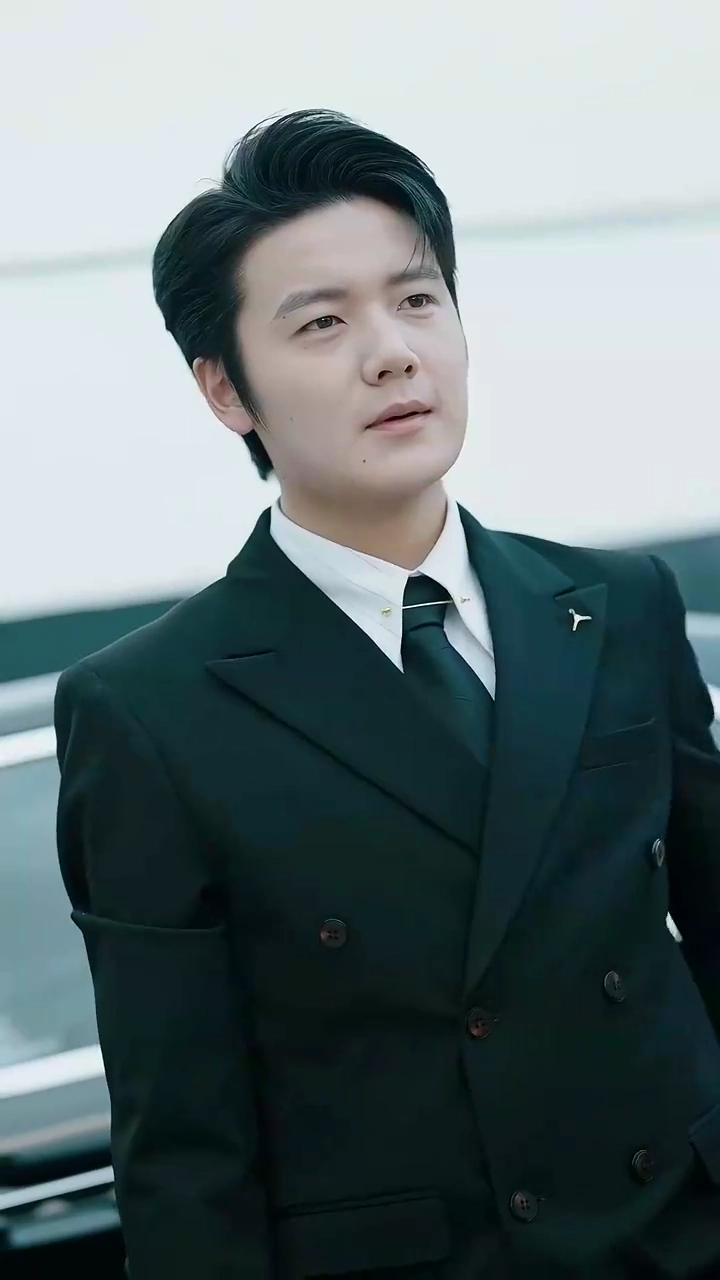 Falling For My Silent RagePhoto