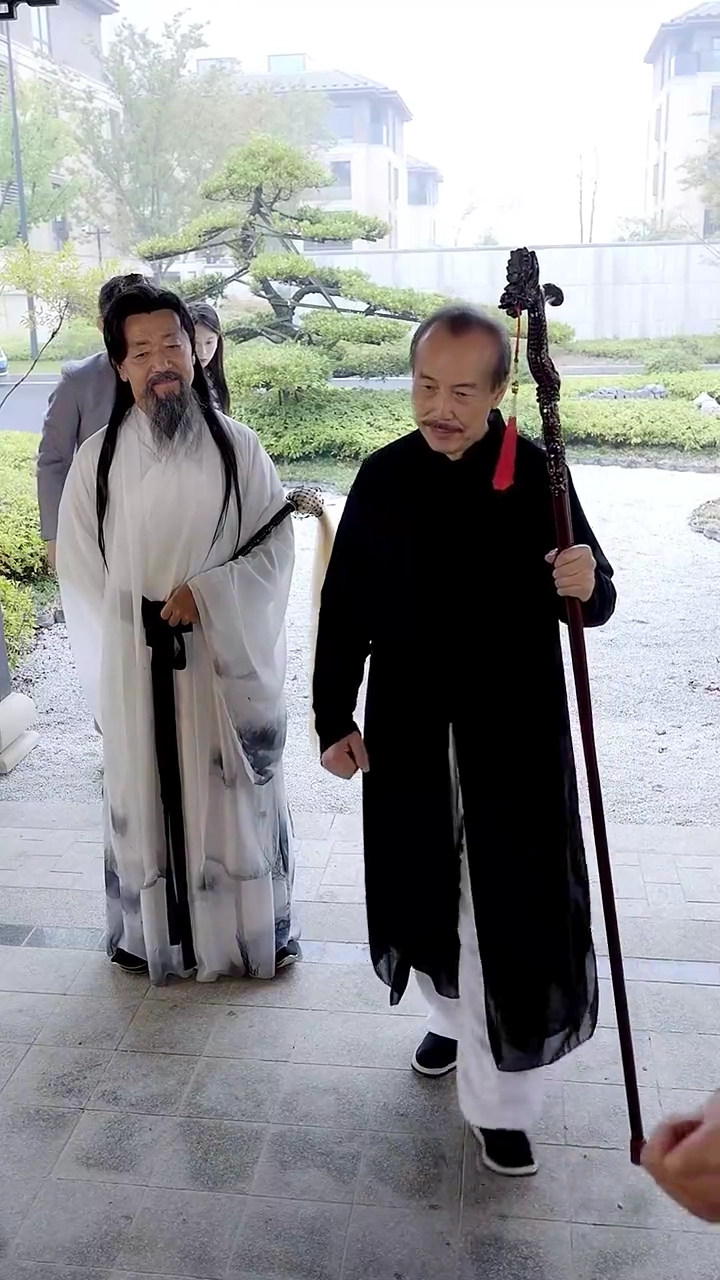 Miracle Doctor, and a Deity Too!Photo