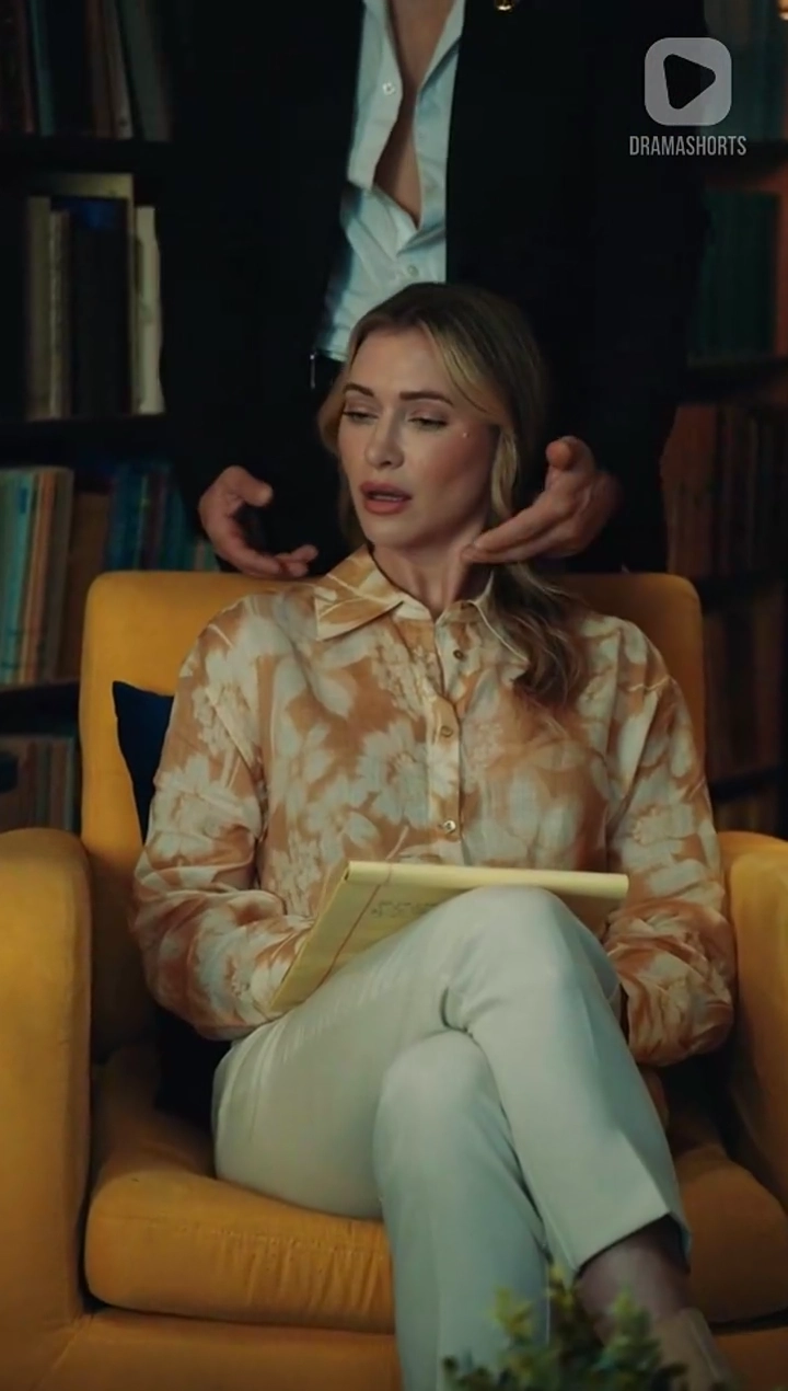 The Billionaire Sex Addict and His TherapistPhoto