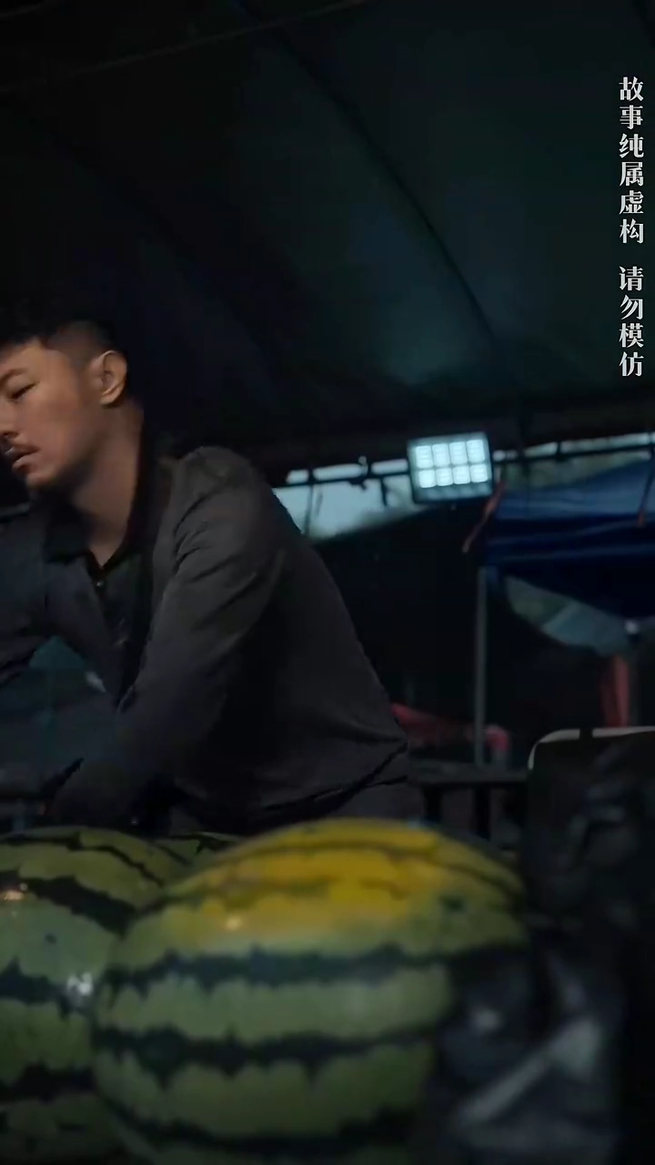 พ่อดั่งตึกสูงตระหง่านรูปภาพ