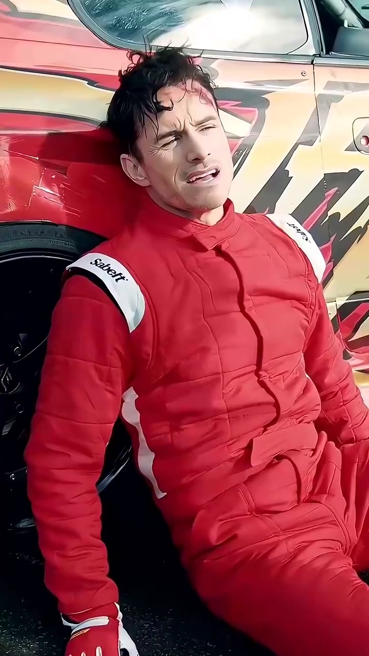 ราชาการแข่งรถกลับมาแล้วรูปภาพ