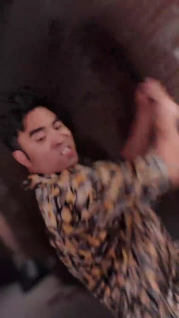 Mungkin Cinta yang Membayar Segalanyafoto