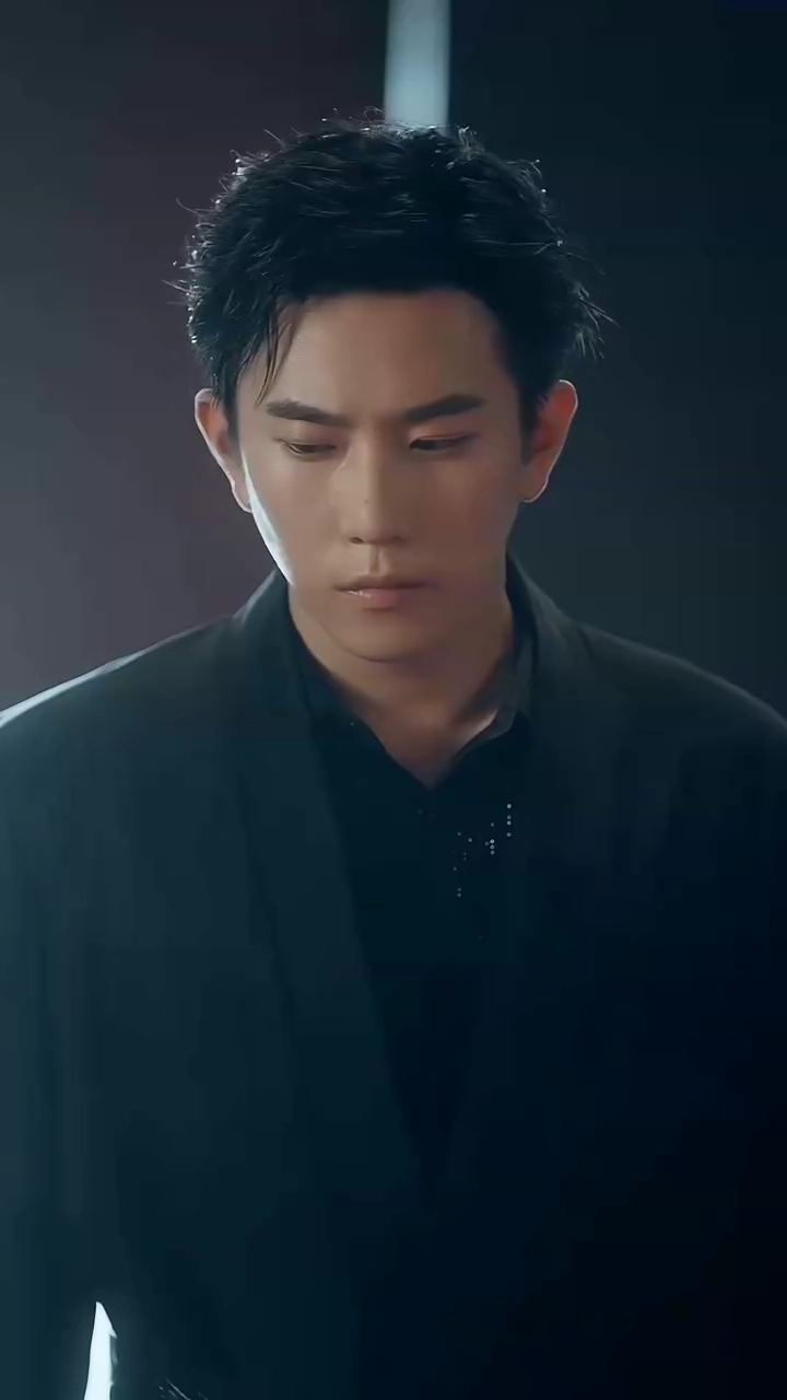 Sang Bos dan Tumbal Cintanyafoto