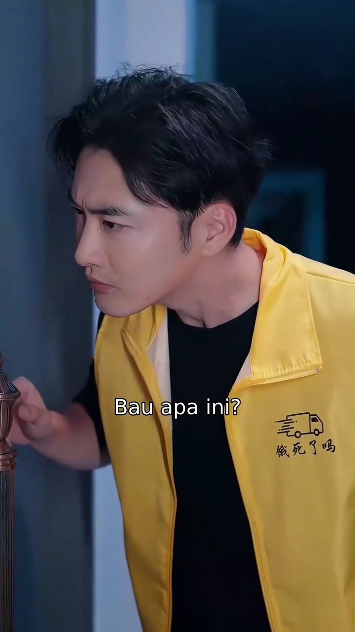 Kurir Pengantar Ternyata Dewa Perangfoto