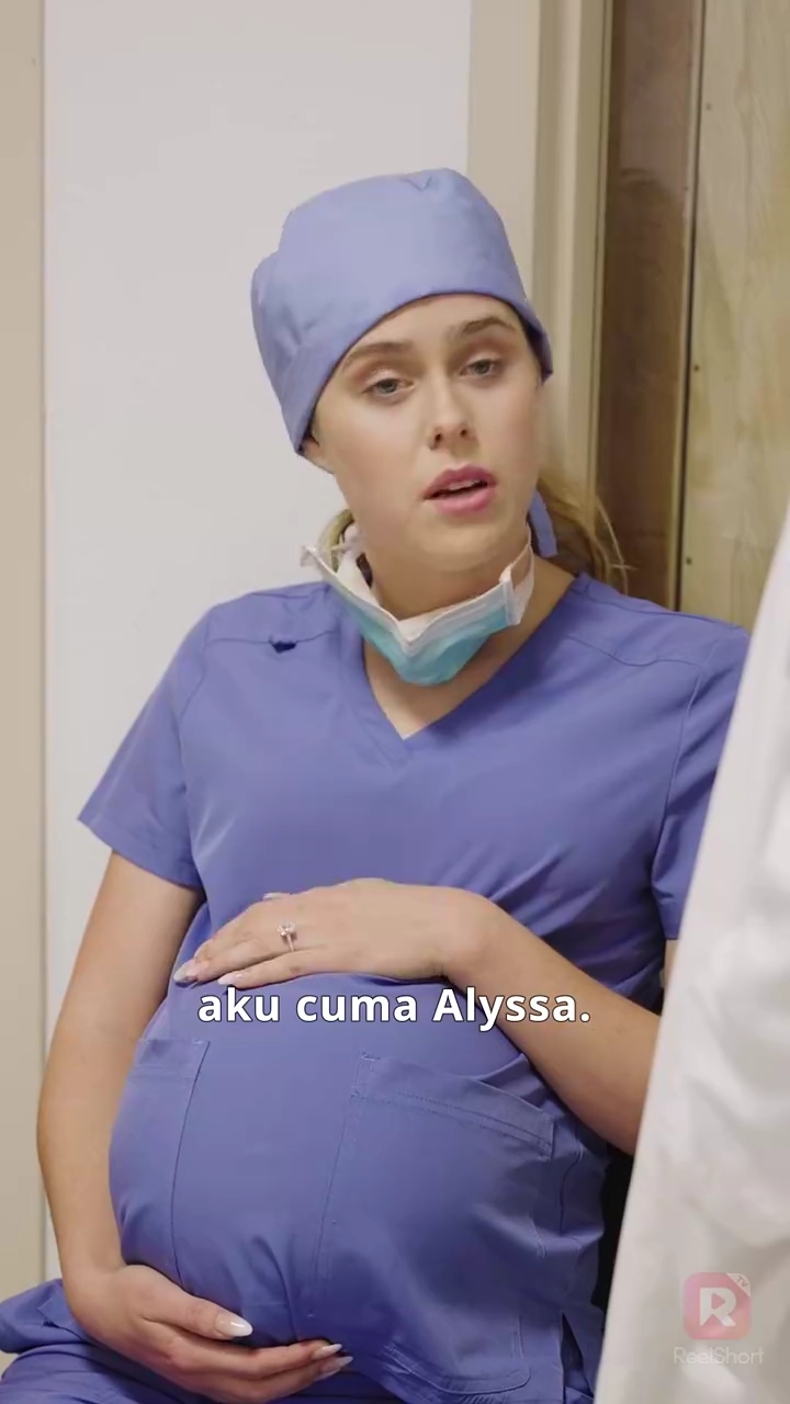 Istri yang Diceraikan Adalah Ahli Bedah Geniusfoto